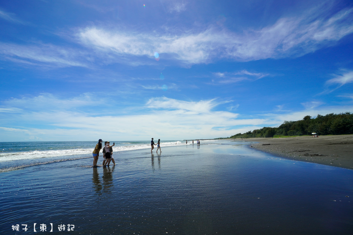 延伸閱讀：[台南] 觀夕平台 沙灘玩沙 踏浪 看夕陽的最佳地點 來沙灘浪漫一下 免費停車 免費沖洗台