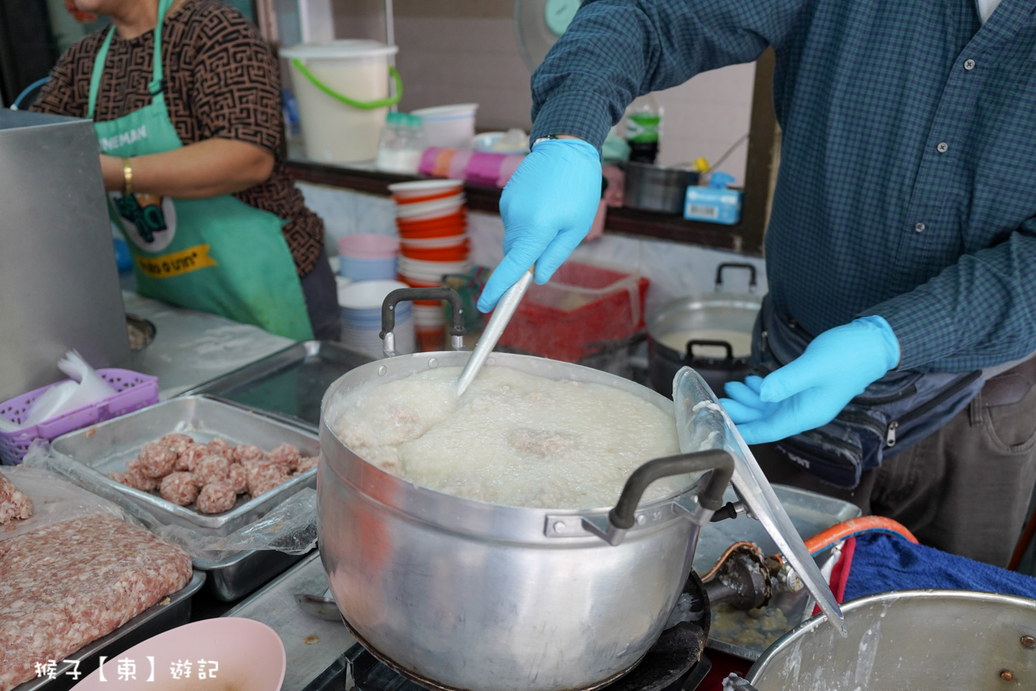 延伸閱讀：[泰國]  王子戲院豬肉粥 曼谷老城區石龍軍路 米其林必比登推介美食 銅板價 真材實料超美味