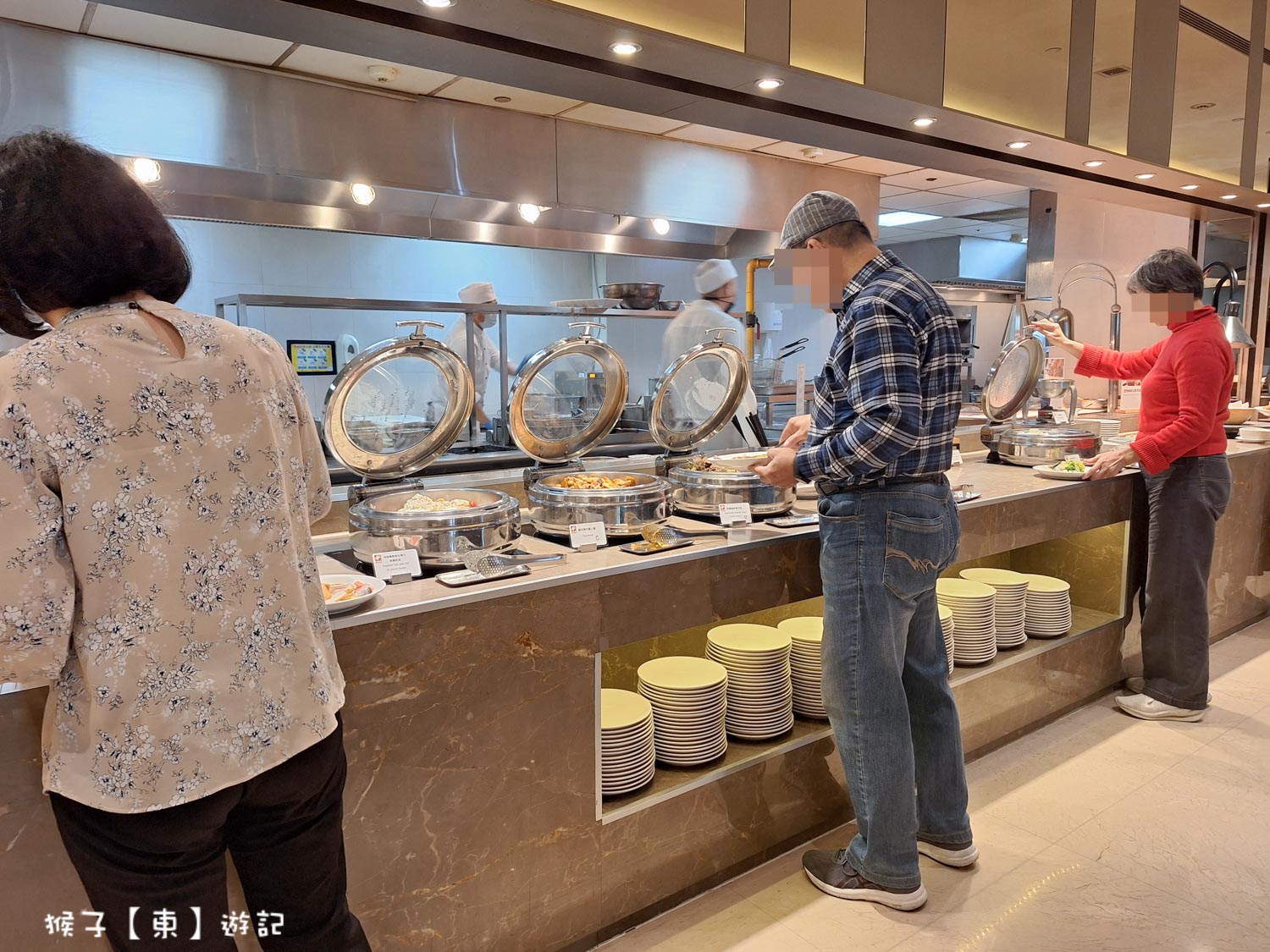 延伸閱讀：[台中] 饗樂全日餐廳 台中日月千禧酒店吃到飽 螃蟹 牛排 牛肉湯 甜點 紅白酒 生啤酒 壽星優惠