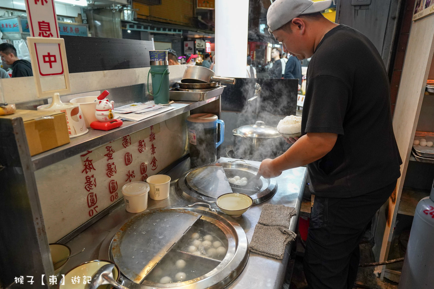 延伸閱讀：[台中] 御品元冰火湯圓 台中逢甲店 傳統手工元宵冰熱2種吃法 桂花蜜 檸檬免費加 米其林必比登推介