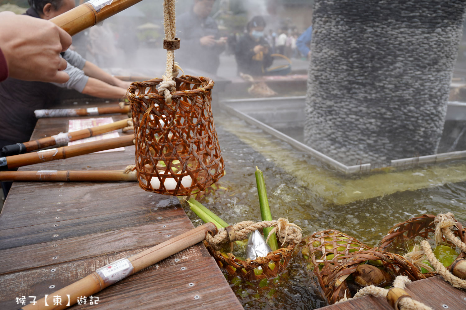 網站近期文章：冬天必訪行程 免費泡溫泉足湯好療癒  群山環抱 雲霧繚繞 竹簍煮溫泉蛋 玉米 2026最新價格