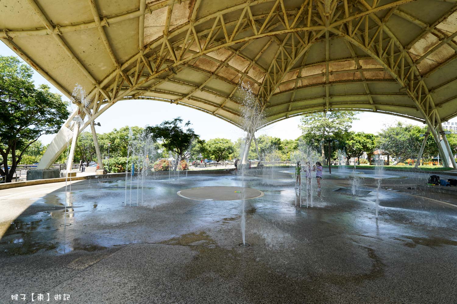 伯公岡公園免費玩水景點 暑假限定開放的噴水池區