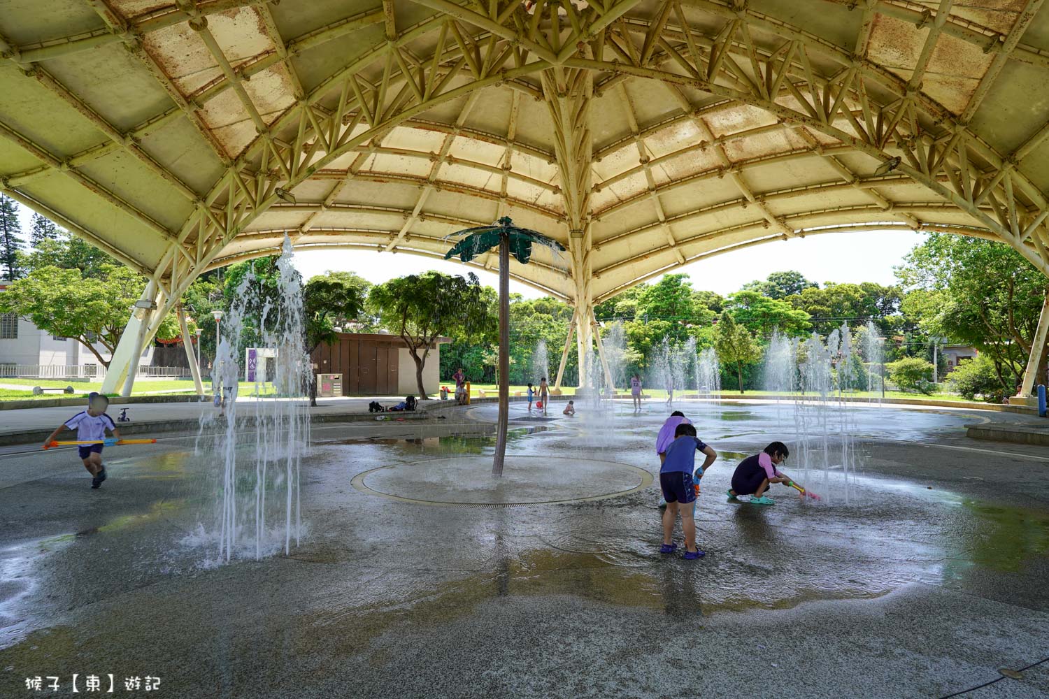伯公岡公園清涼消暑的噴水設施