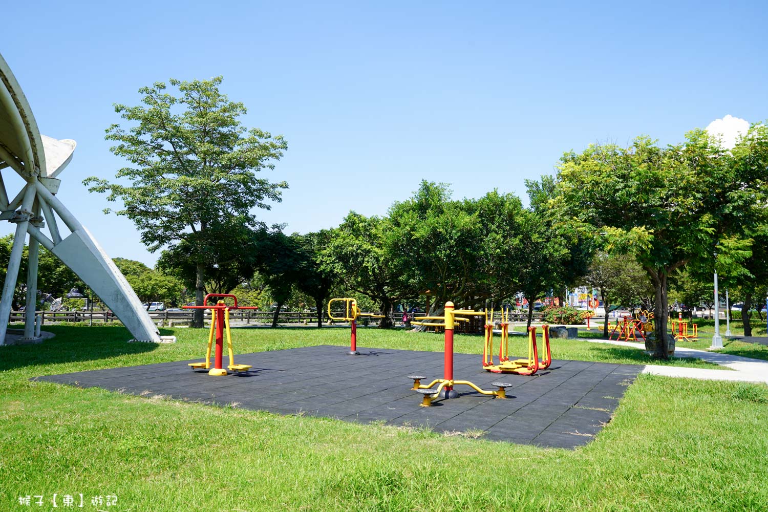 伯公岡公園健身器材